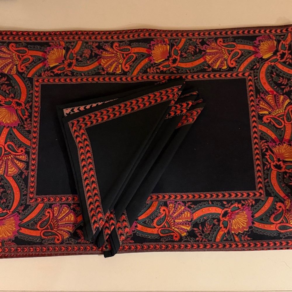 Black and Red Paisley Table Placemats and Napkins